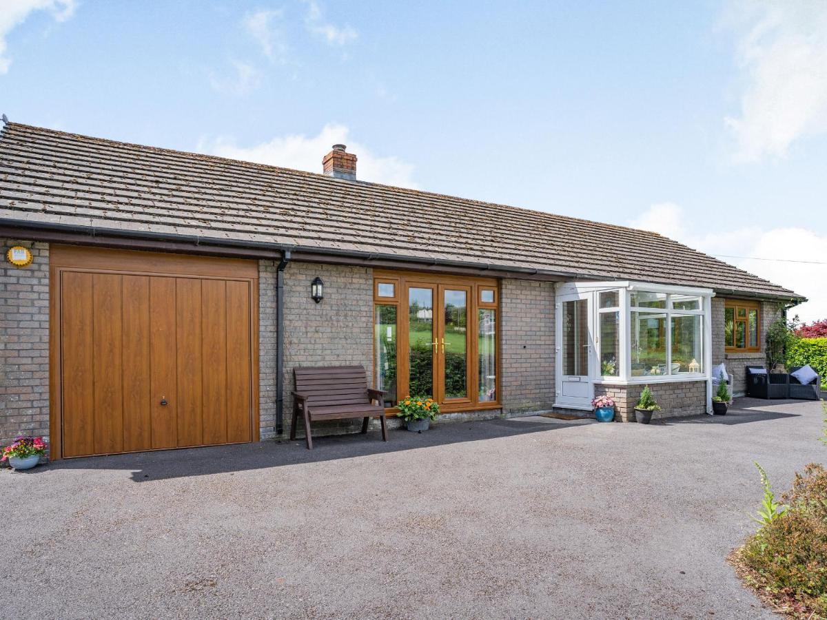 Yr Hen Ffald Llanedy Exterior foto